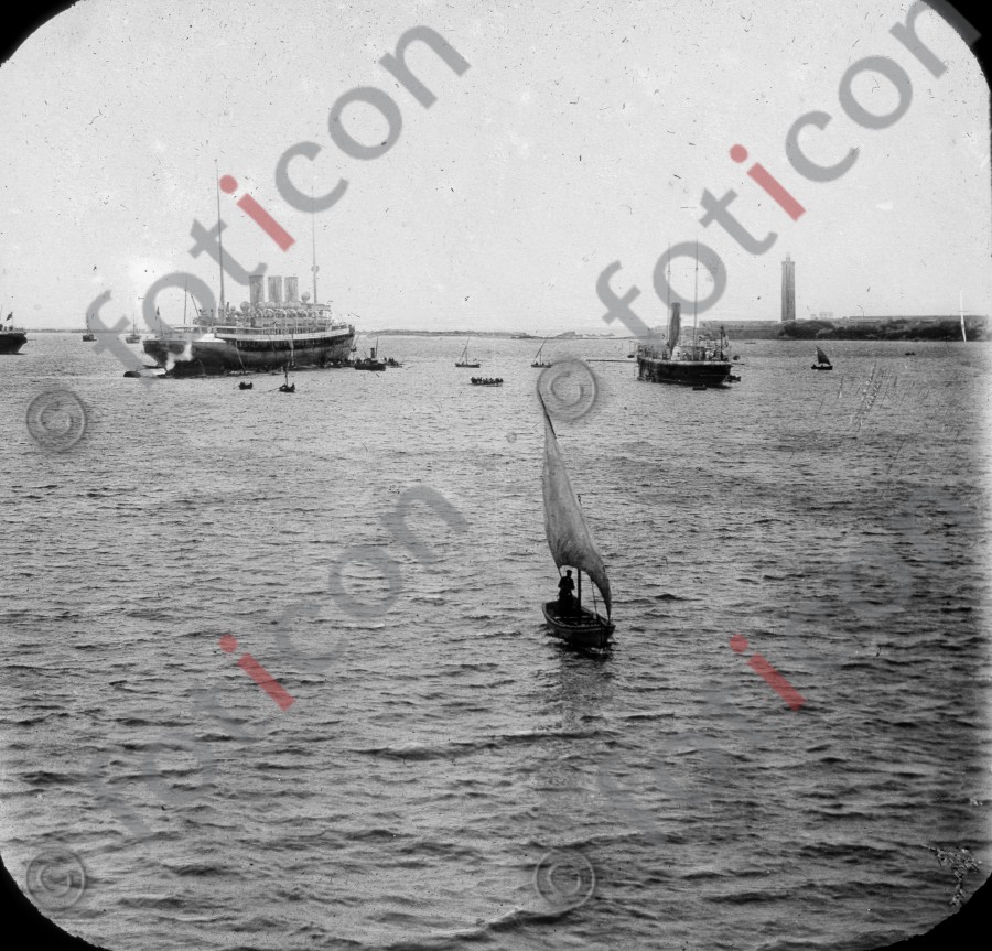 Hafen von Alexandria | Port of Alexandria (foticon-simon-129-048-sw.jpg)